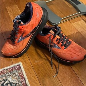 Brooks Men's Vibrant Orange Athletic Shoes